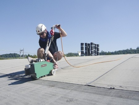 Сварочный автомат горячего воздуха BITUMAT B2  - автоматическое начало сварки