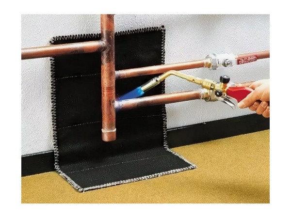 Защитный ковер от пламени, применение Защитный ковер от пламени, применение